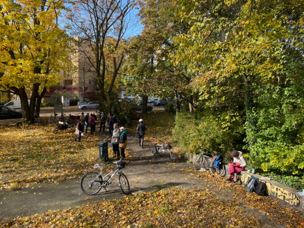 Erstes himmelbeet Team- Treffen auf der Gartenstraße an der Ecke Grenzstraße